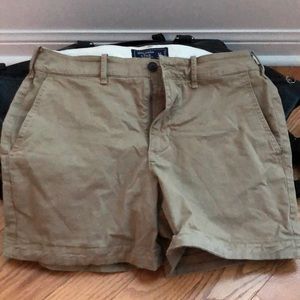 Men’s Khaki shorts